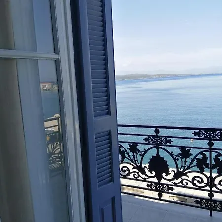 Hotel Leonidas 2*