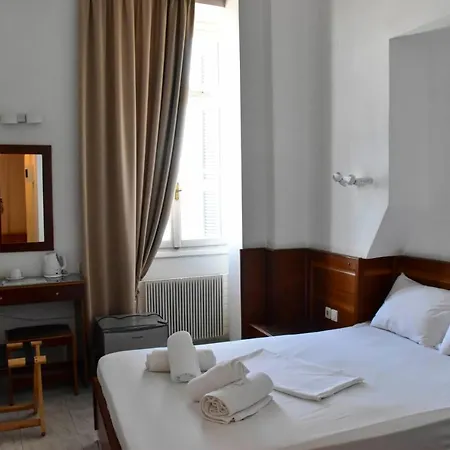 Hotel Leonidas 2*