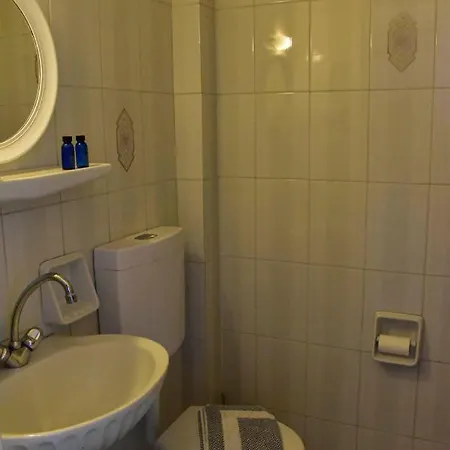 Leonidas Ξενοδοχείο