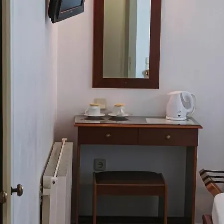 Leonidas Ξενοδοχείο