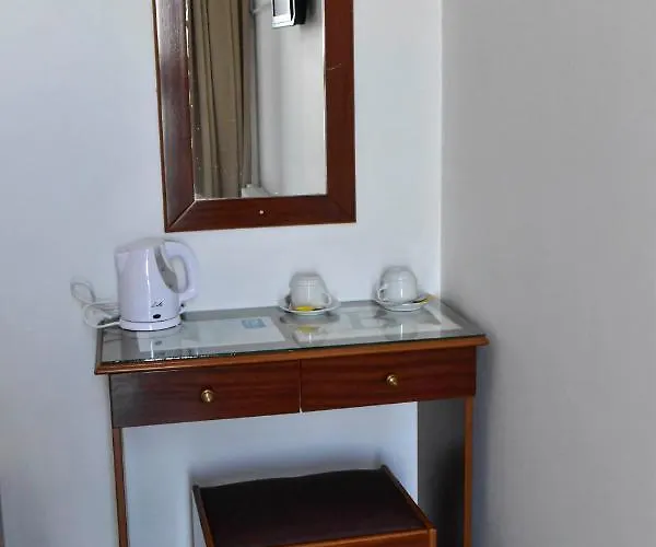 فندق Leonidas غيتيو