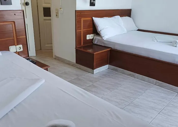 Leonidas فندق غيتيو