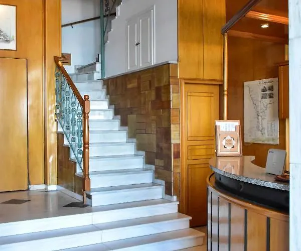 فندق Leonidas غيتيو